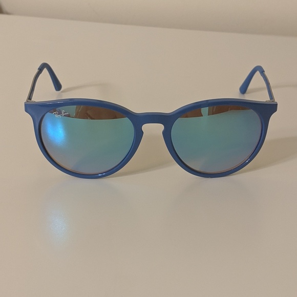 Sunglasses - Picture 7 of 7